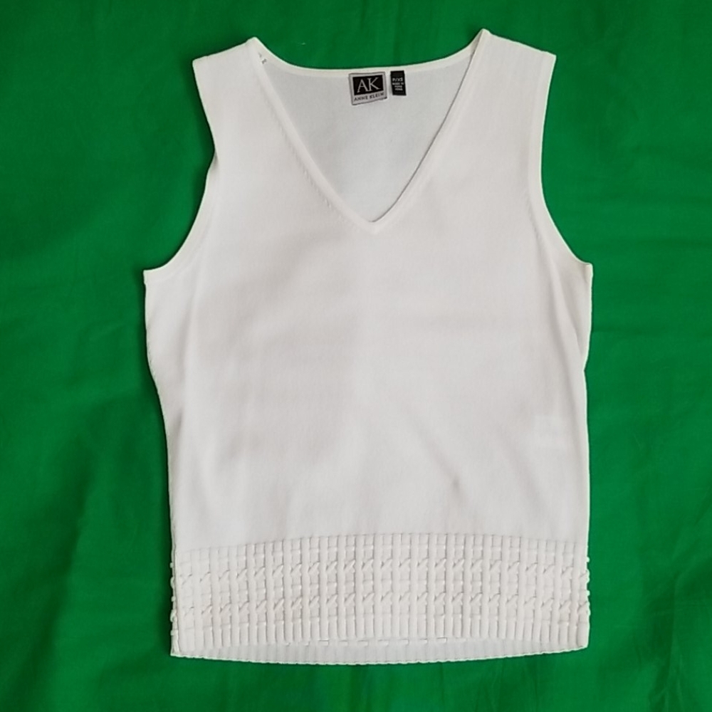 Anne Klein white top. XS